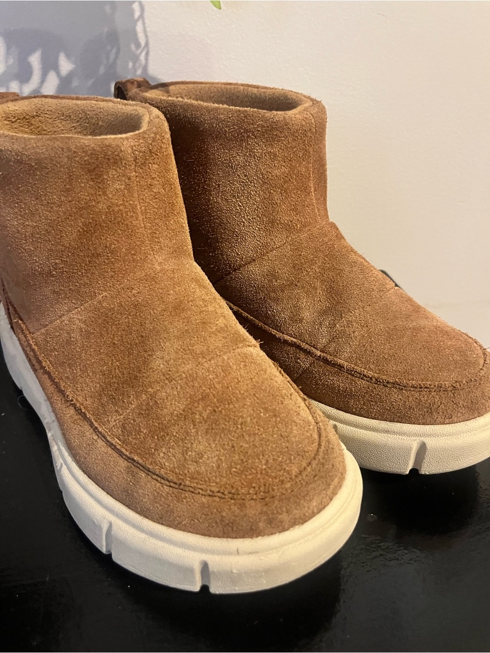 Sorel Youth Size 3 Waterproof Suede Boots in Chestnut Brown with Cream Sole